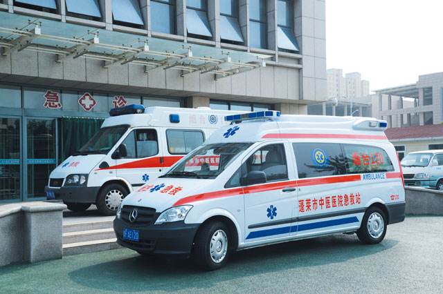 廣州救護車廠家跟你聊聊為什么無人避讓救護車？02